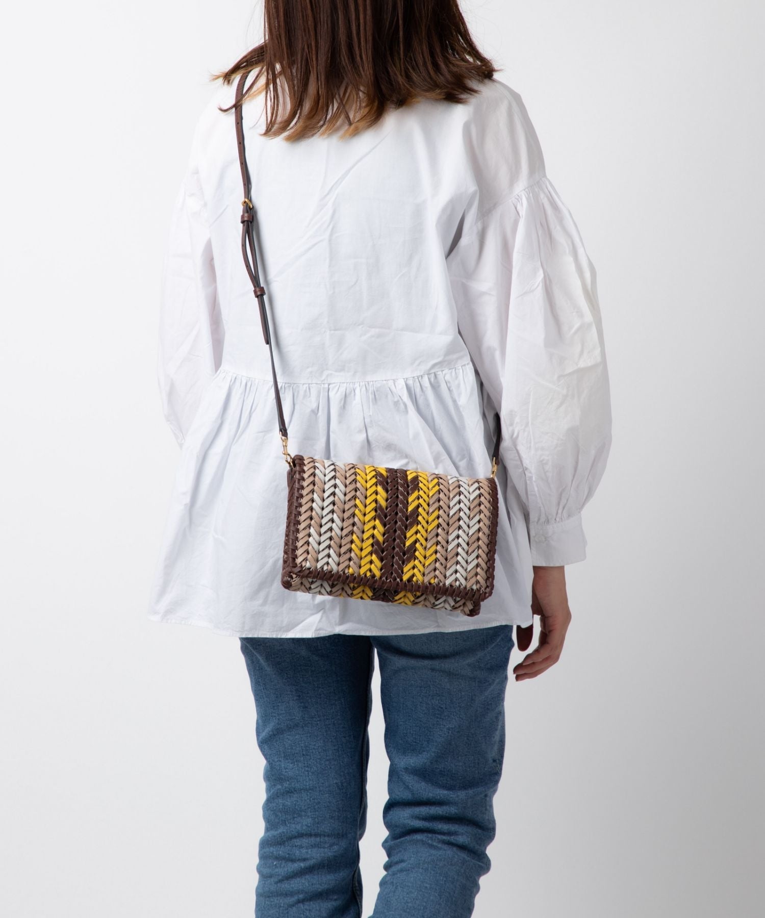 NEESON ZIG ZAG CROSS BODY ショルダーバッグ