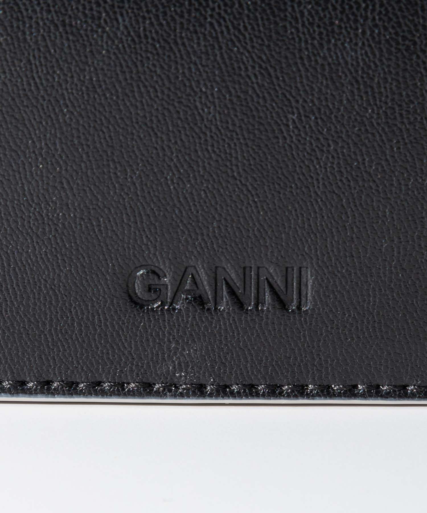 Ganni Bou Wallet On Strap 二つ折り財布