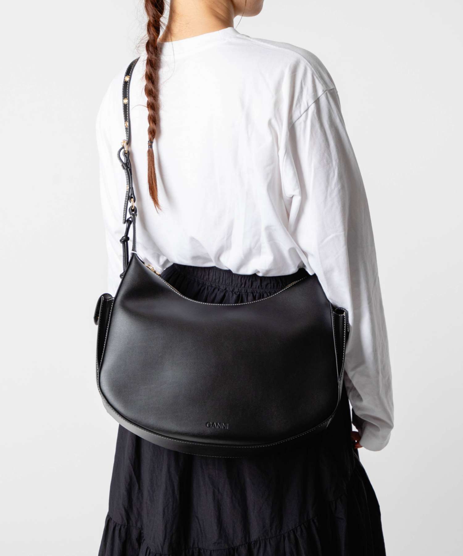 Large Swing Leather Shoulder Bag ショルダーバッグ