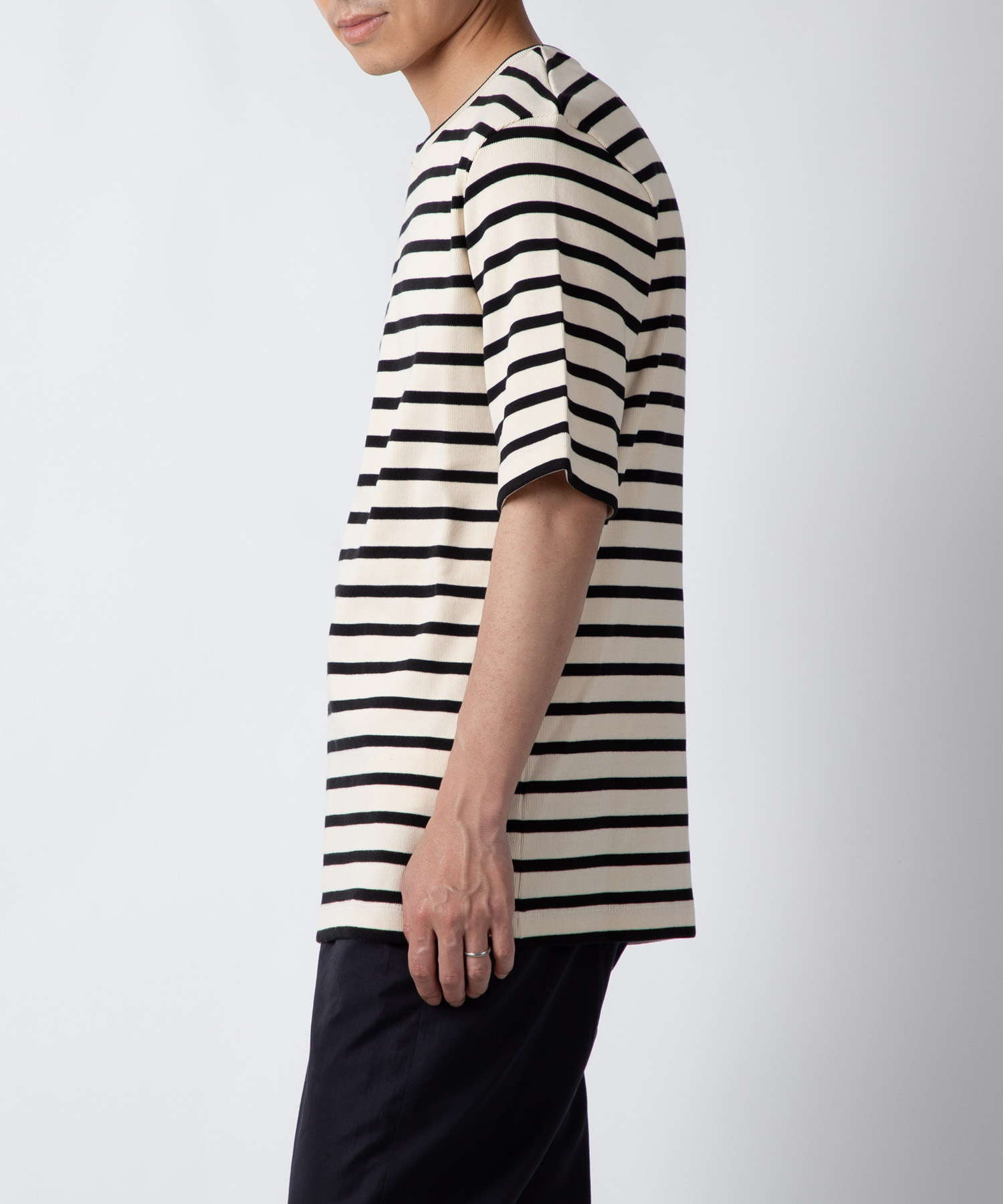 HORIZONTAL STRIPE T-shirt 