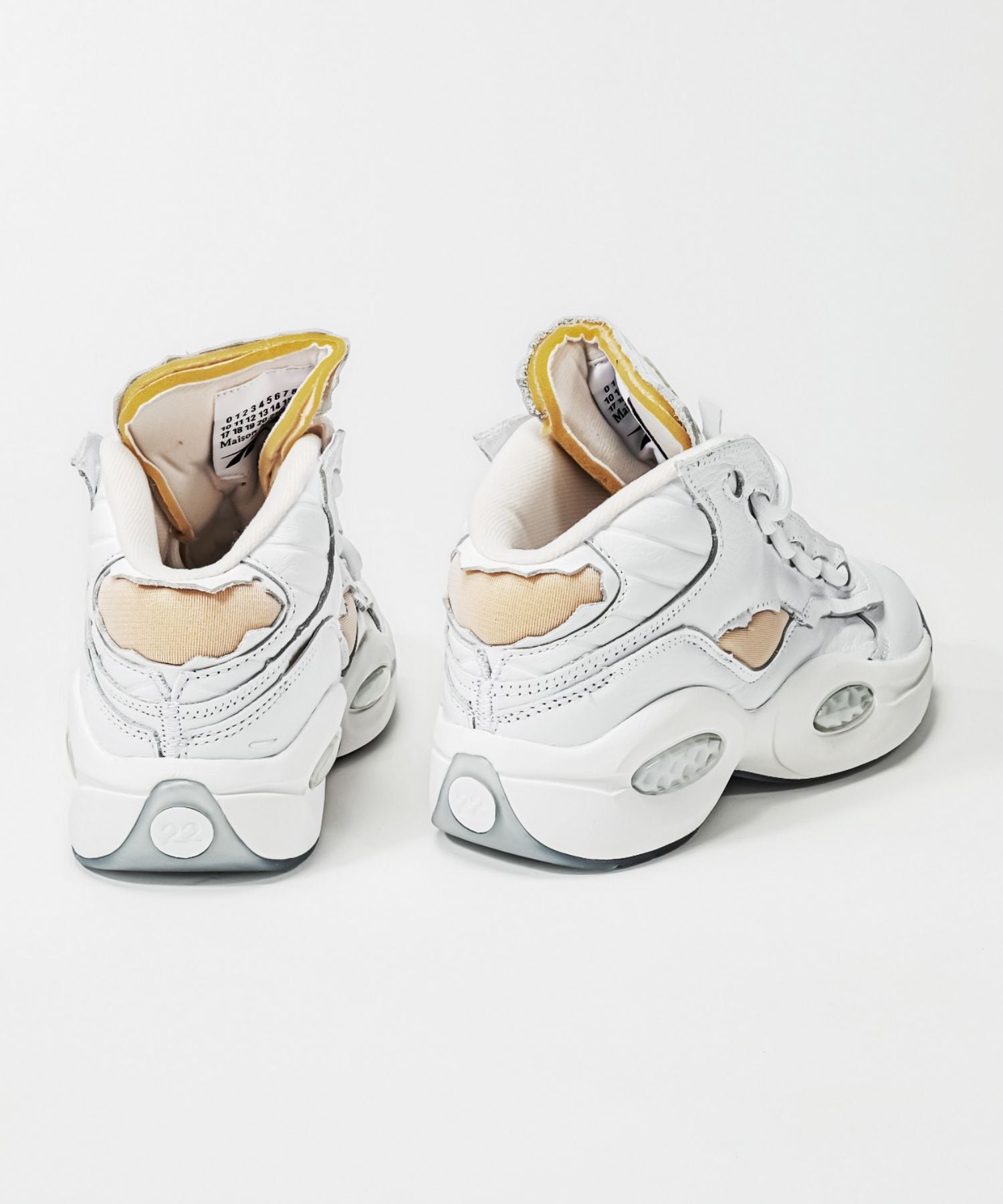 ✕ REEBOK THE QUESTION sneakers 