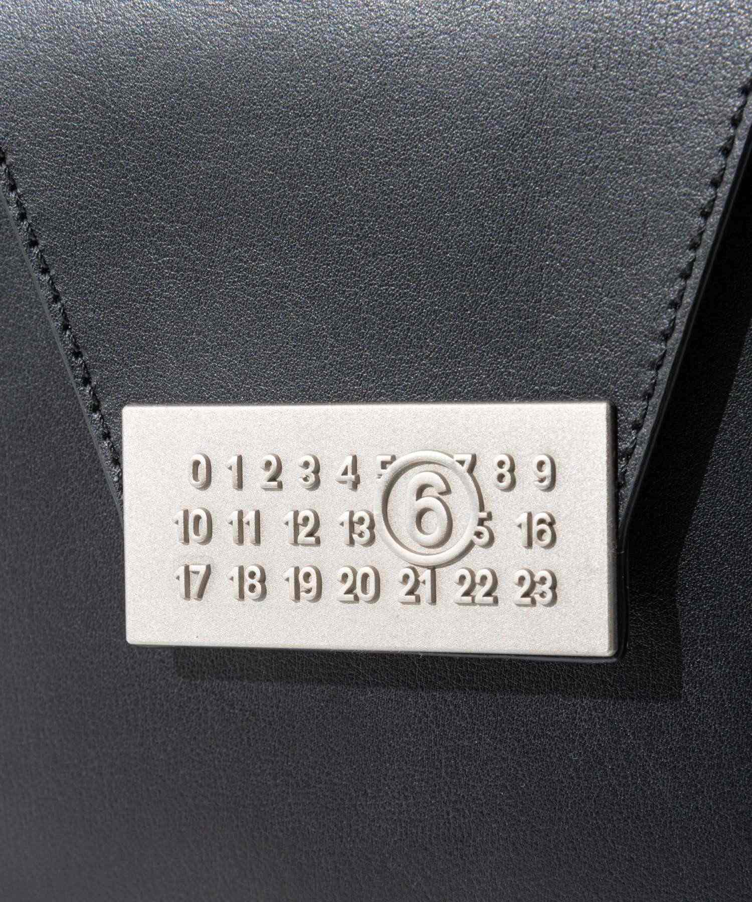 NUMBERS VERTICAL MINI BAG ショルダーバッグ