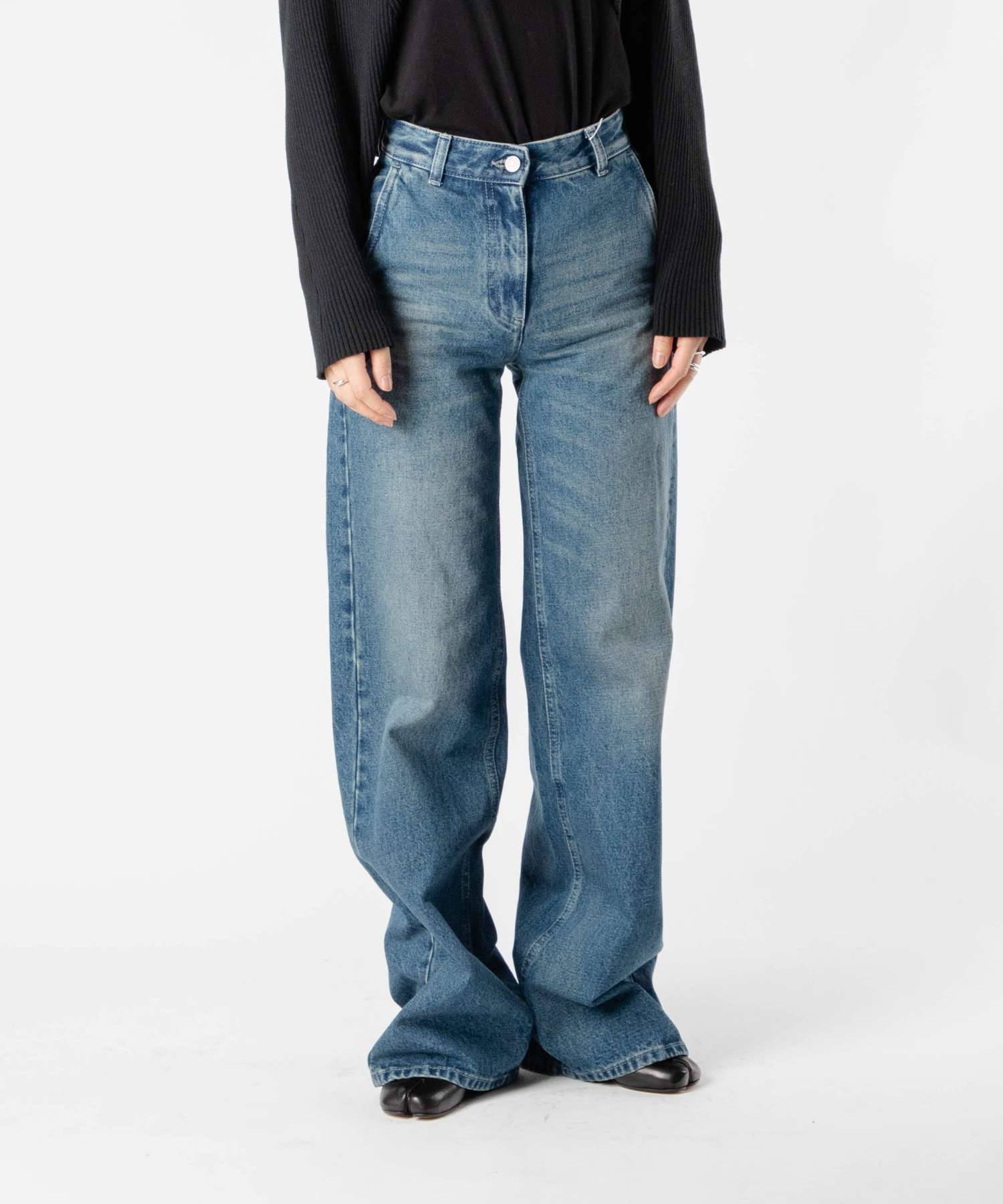 WIDE STRAIGHT JEANS 