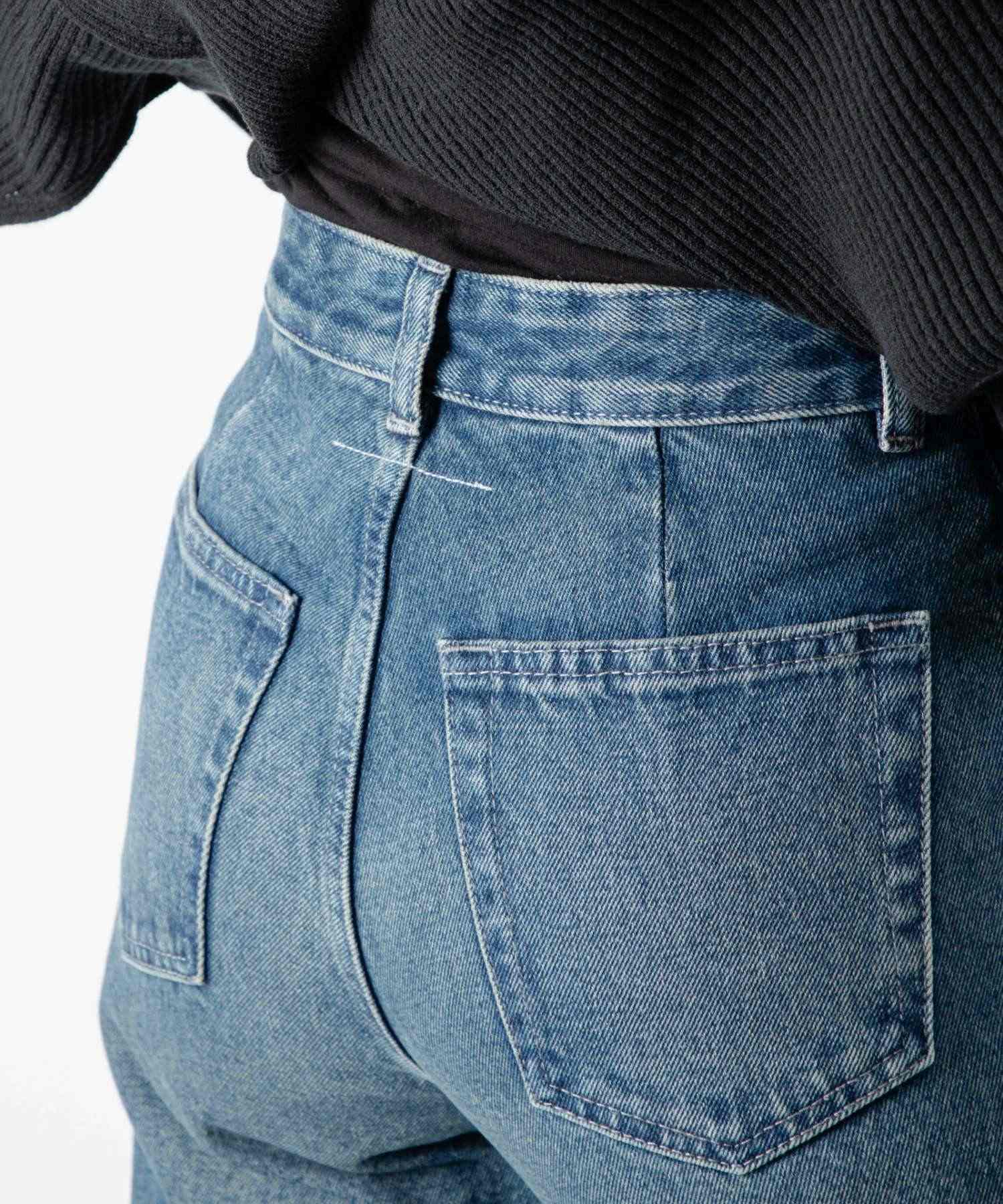 WIDE STRAIGHT JEANS 