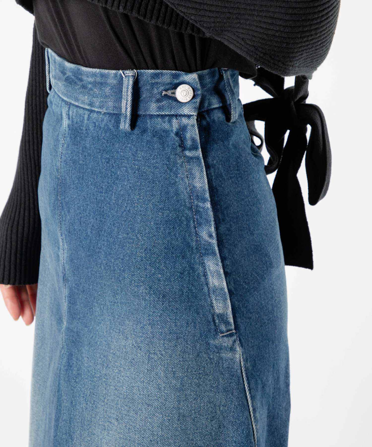 BOX PLEATED DENIM SKIRT 