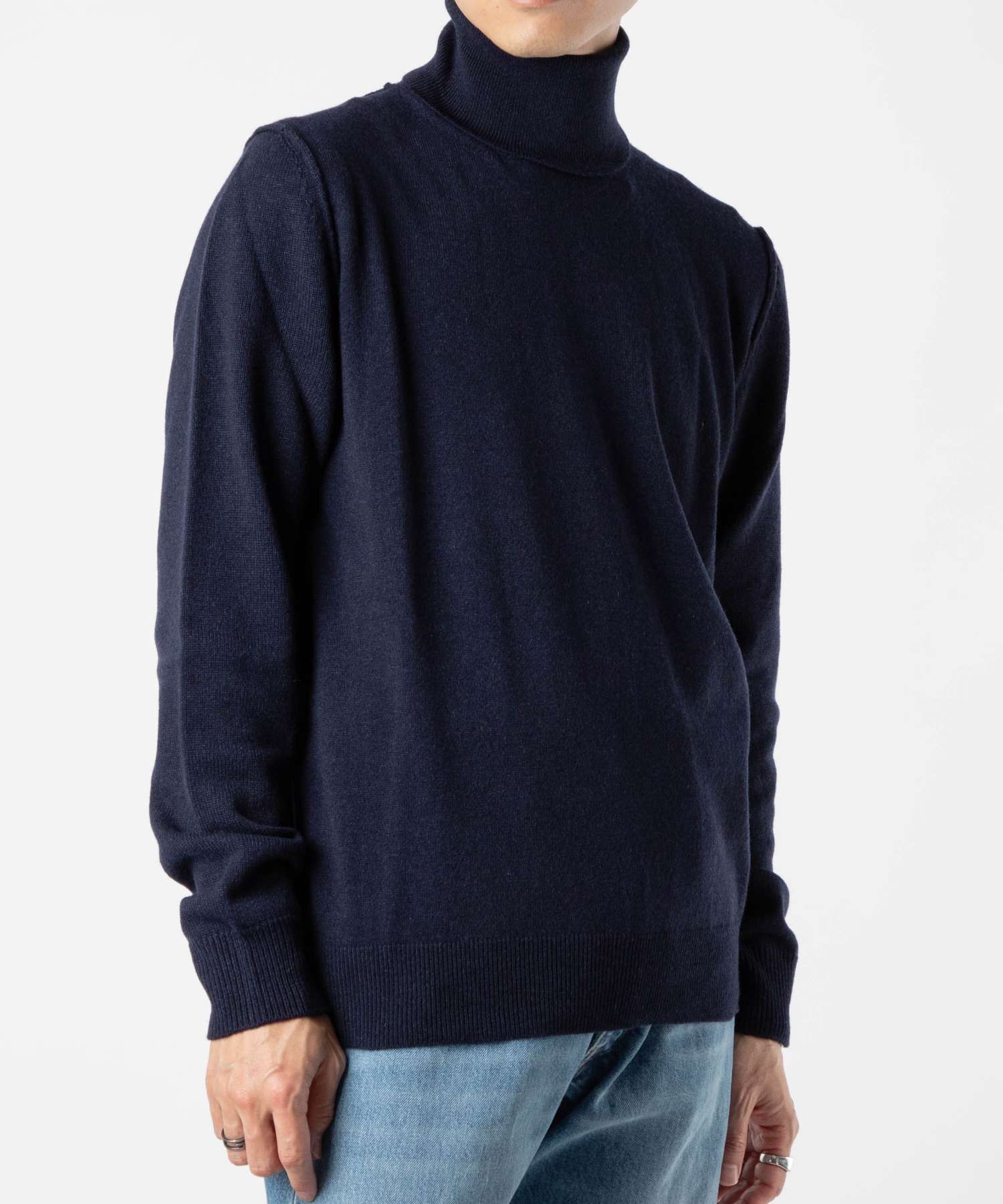 HIGH NECK SWEATER 