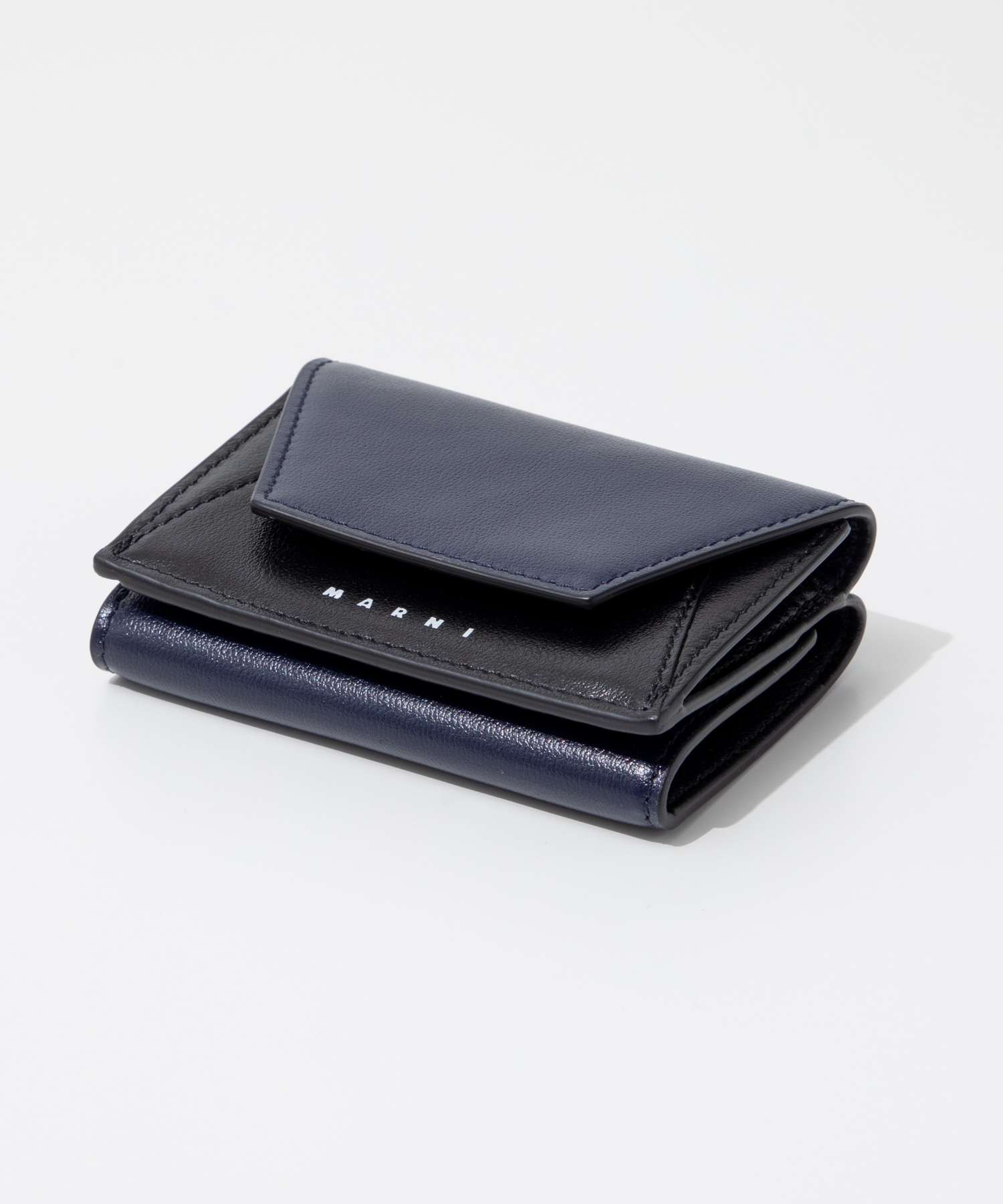 TRIFOLD WALLET Trifold wallet 