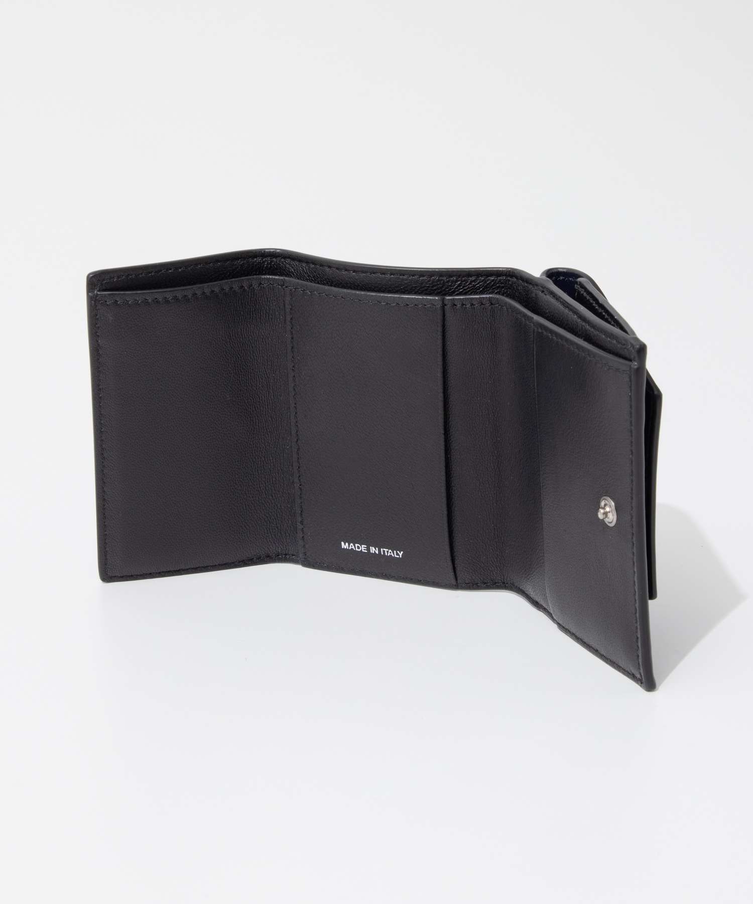 TRIFOLD WALLET Trifold wallet 