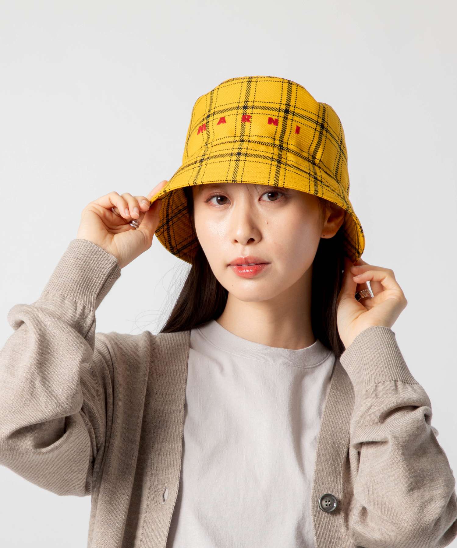 logo embroidered bucket hat 