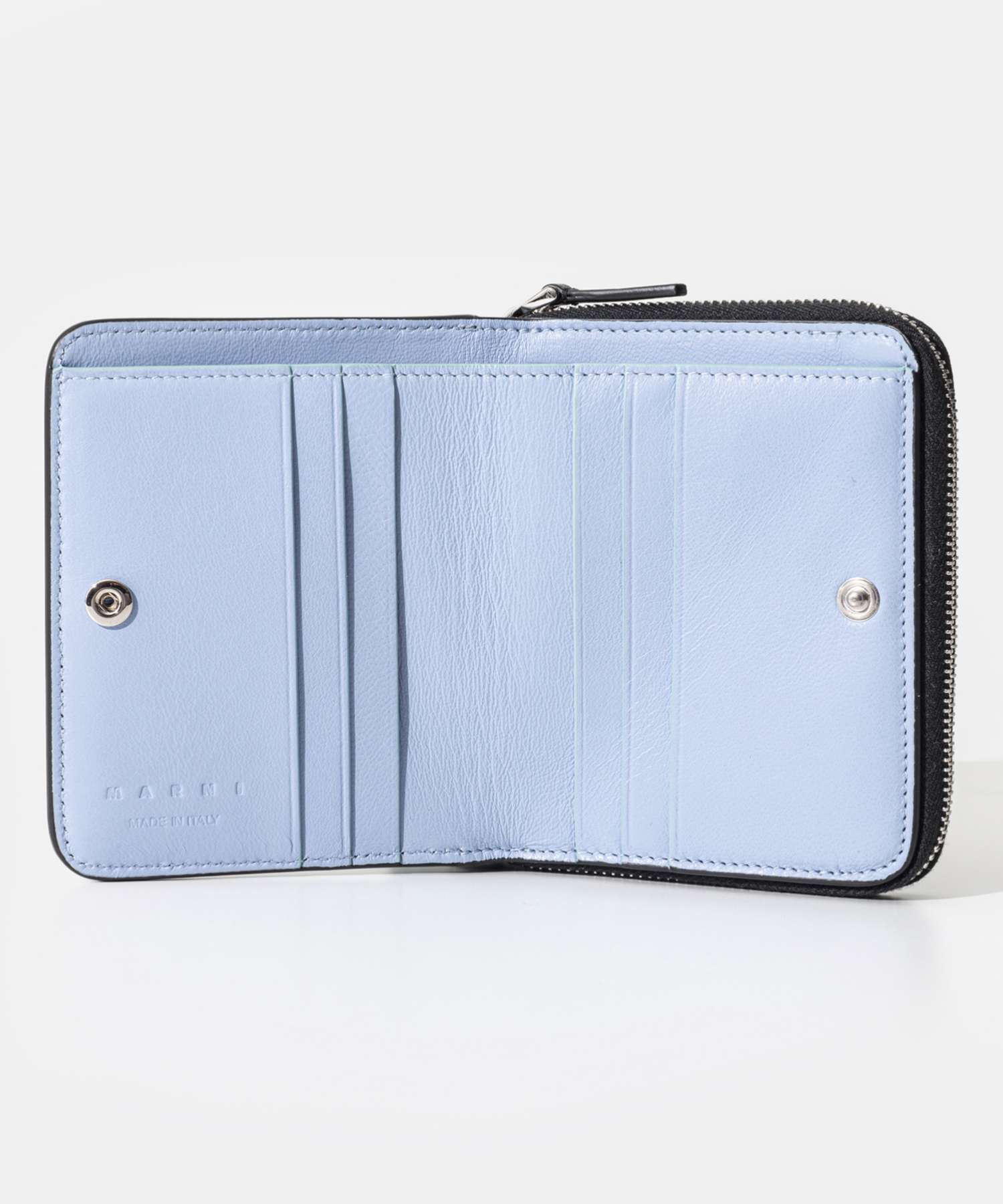 BILLFOLD ZIPAROUND 二つ折り財布