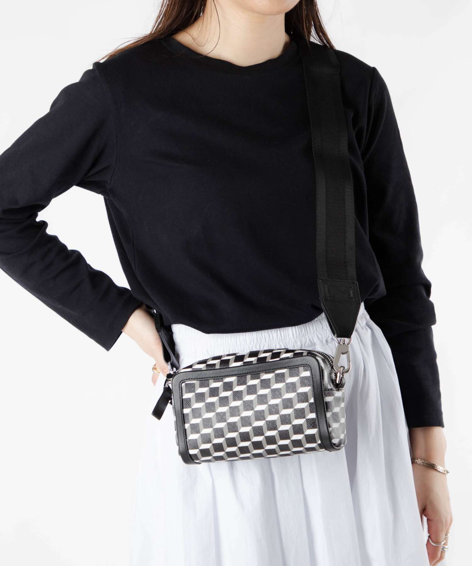 CUBE BOX shoulder bag 