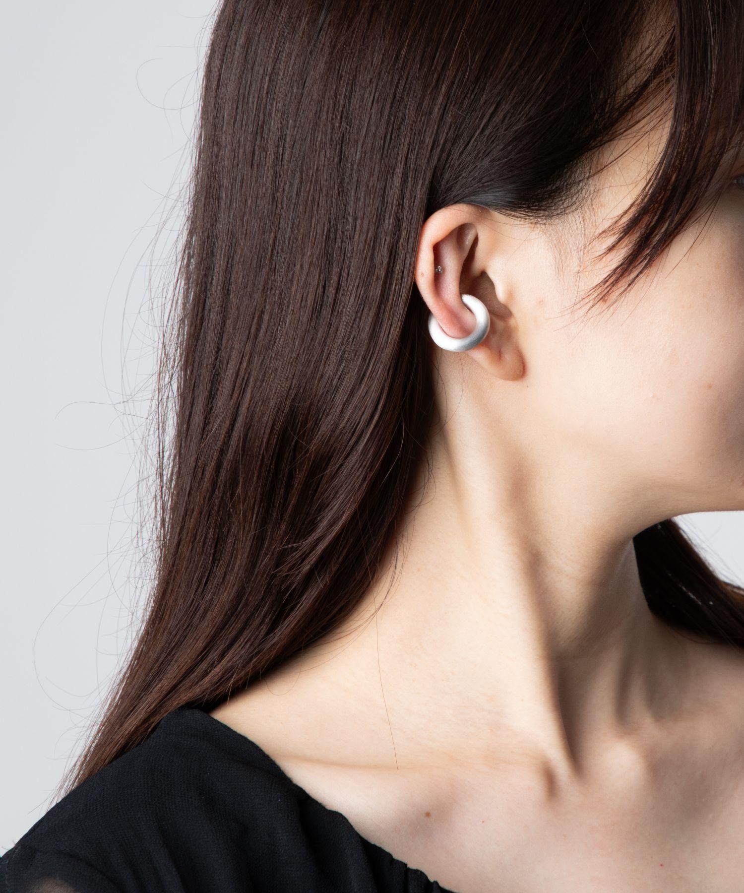 Chunky Ear Cuff Satin M イヤーカフ