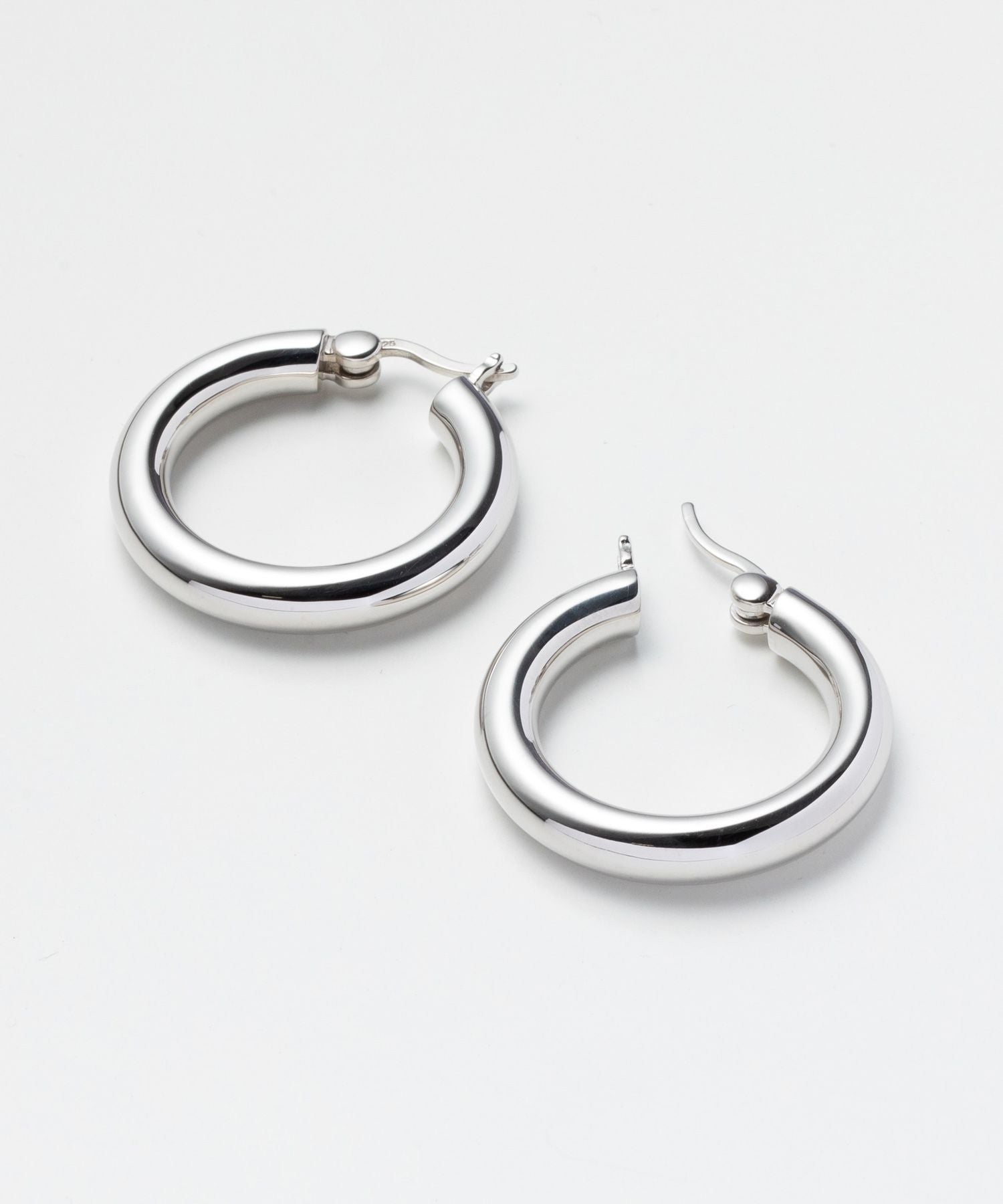 CLASSIC HOOP THICK MEDIUML earrings 