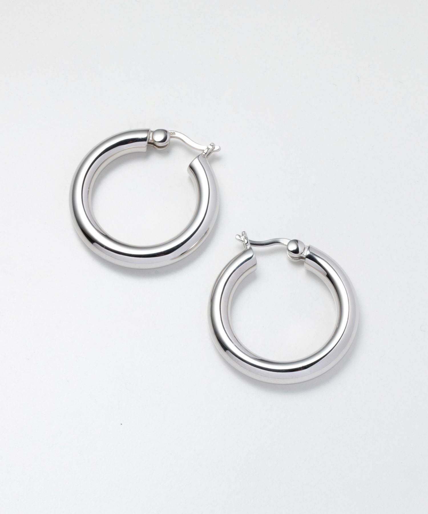 CLASSIC HOOP THICK MEDIUML earrings 