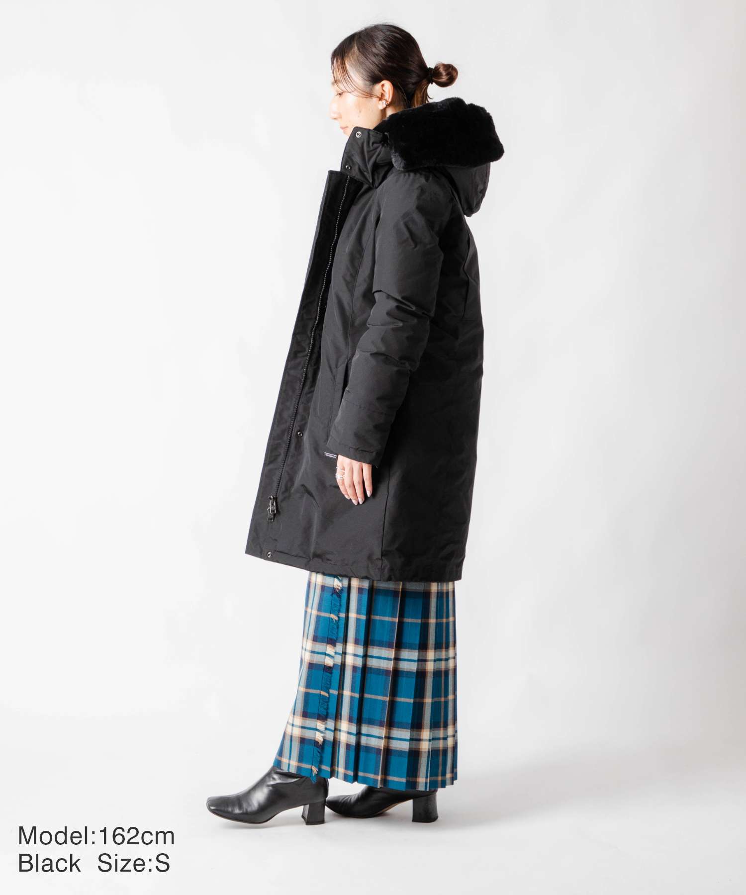 BOW BRIDGE PARKA down coat 